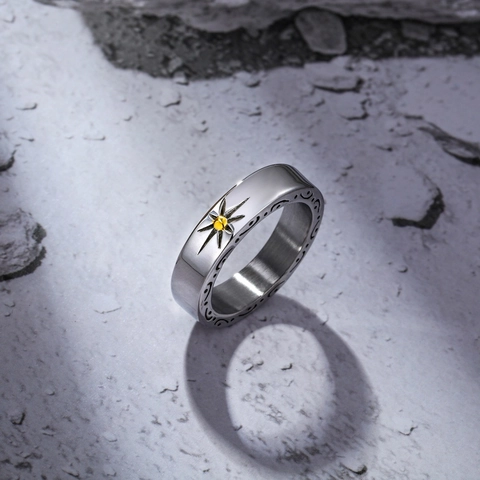 Bague Vintage en Acier au Titane Motif de Soleil pour Hommes Motif de Vagues Gravé Rétro Punk Bague Bijoux de Mode Cadeau