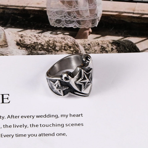 Vintage Stainless Steel Pentagram Shield Ring Men Titanium Steel Star Band Ring Punk Biker Retro Gothic Fashion Jewelry Gift