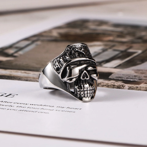 Vintage Punk Pirate Skull Ring Stainless Steel Gothic Hip Hop Biker Jewelry Retro Titanium Steel Ghost Head Finger Ring