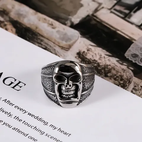 Anello Teschio Punk Vintage in Acciaio Inossidabile per Uomo Stile Rock Gotico Retro Anello Fascia Biker Heavy Metal Gioielli