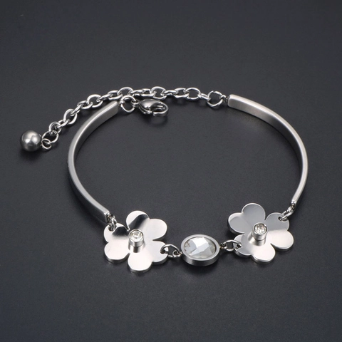 Elegante Bracciale in Acciaio Inossidabile con Ciondolo a Fiore di Quadrifoglio in Strass Tono Argento Regolabile Gioielli da Donna