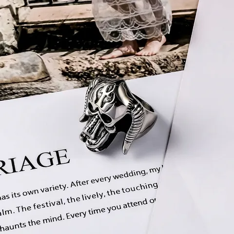 Anello Vintage in Acciaio Inossidabile Testa di Capra Teschio Mostro per Uomo Punk Gotico Baphomet Corno Gioielli Biker