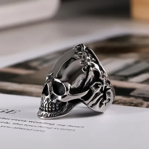 Vintage Gothic Skull Ring Stainless Steel For Men Punk Rock Hip Hop Biker Jewelry With Detailed Embossed Lizard Pattern