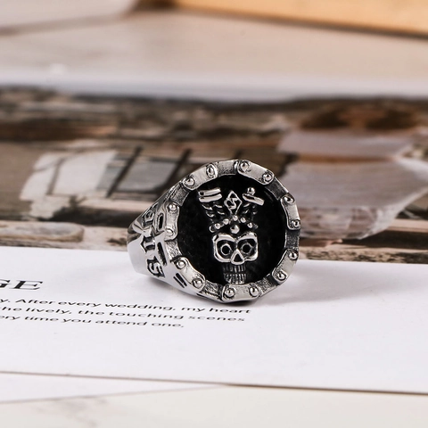 Bague Tête de Mort en Acier Inoxydable Gothique Vintage pour Hommes Punk Couronne Chaîne Biker Ring Hip Hop Heavy Metal Bijoux