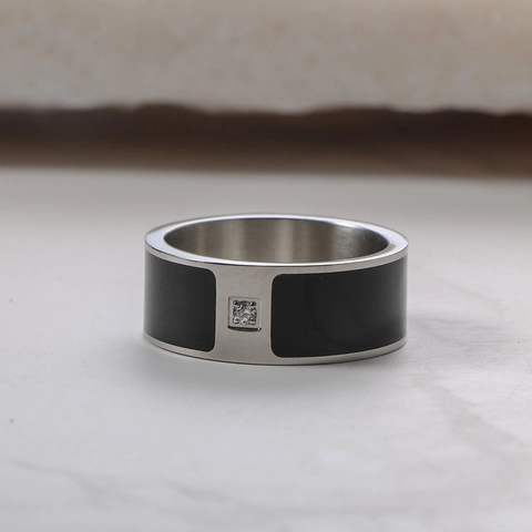 Anello in Acciaio al Titanio con Strass Incastonati Contrasto Argento Nero Anello a Fascia Minimalista per Uomo Donna Gioielli Moda Unisex