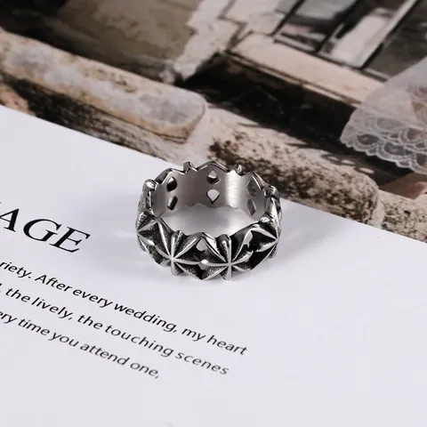 Anello Vintage in Acciaio al Titanio con Motivo a Stella Incrociata per Uomo Donna Gotico Punk Traforato Gioielli di Moda