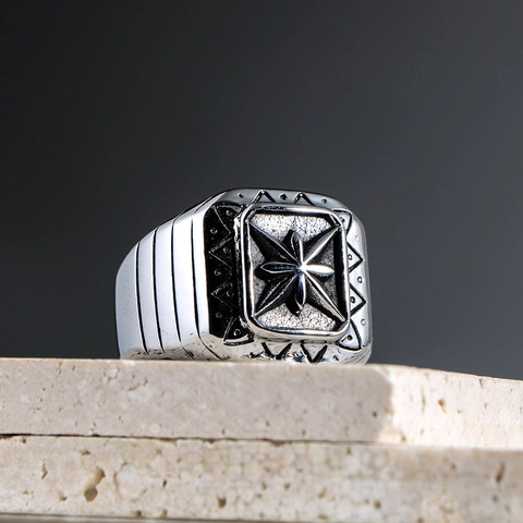 Anello con Sigillo Uomo Punk Retrò Stella Ottagonale in Acciaio al Titanio Lucidato Bussola Biker Rock Gioielli Taglia US 7-12