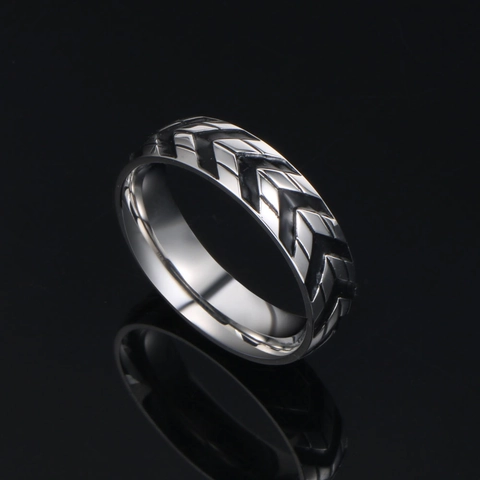 Hip Hop Men's Stainless Steel Tire Tread Ring Polished Chevron Pattern Industrial Style Band Ring For Men Jewelry Gift
