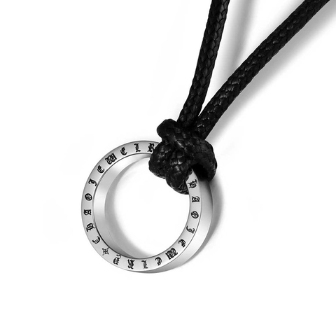 Collana con Ciondolo ad Anello in Acciaio al Titanio Punk Gothic Corda Intrecciata Nera Incisione Hip Hop Gioielli Unisex