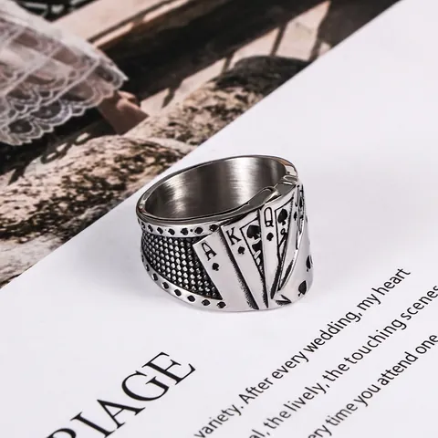 Bague en Acier Titane Poli Motif Quinte Flush Royale Pique pour Hommes Punk Hip Hop Rock Band Bijoux de Doigt