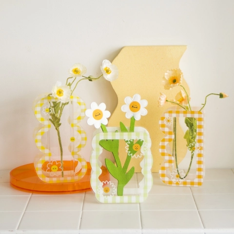 Moderne Acryl Schachbrett Gänseblümchen Blumenvase Wellenförmige Desktop Dekorative Kunstvase Für Heim Wohnzimmer Dekor