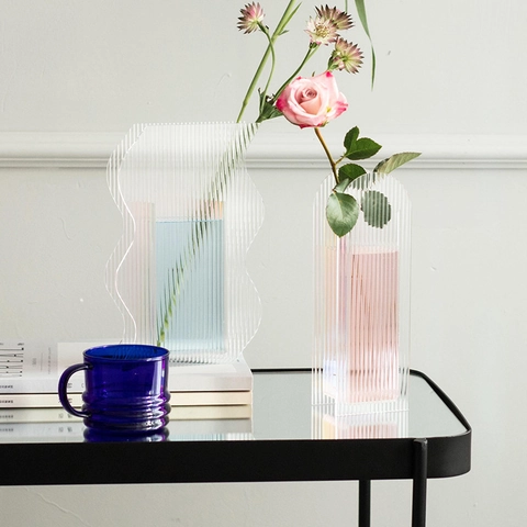 Vaso Scandinavo in Acrilico Cangiante Ondulato Vaso ad Arco a Righe Moderno Vaso Geometrico per Soggiorno Casa