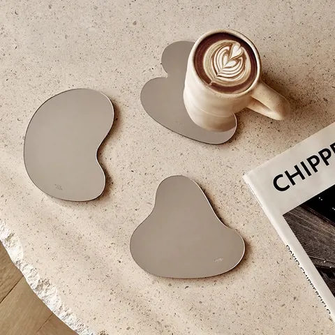 Nordischer Stil Minimalistische Acryl Spiegel Untersetzer Unregelmäßige Form Wärmeisolierung Pad Hitzebeständige Tischmatte