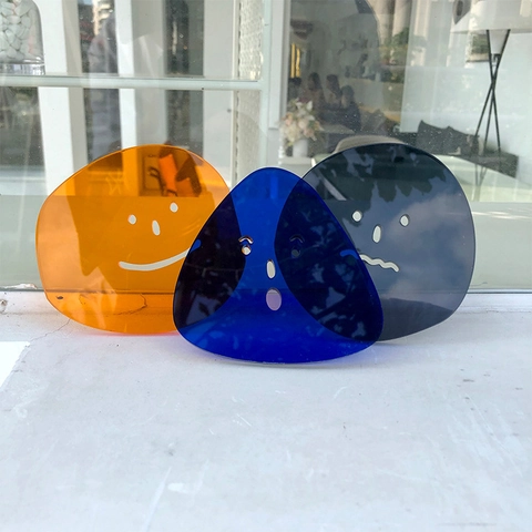 Moderner Minimalistischer Unregelmäßiger Acryl Untersetzer Hohl Cartoon Ausdruck Halbdurchsichtige Hitzebeständige Tischmatte Für Zuhause Dessertladen Ins-Stil Deko