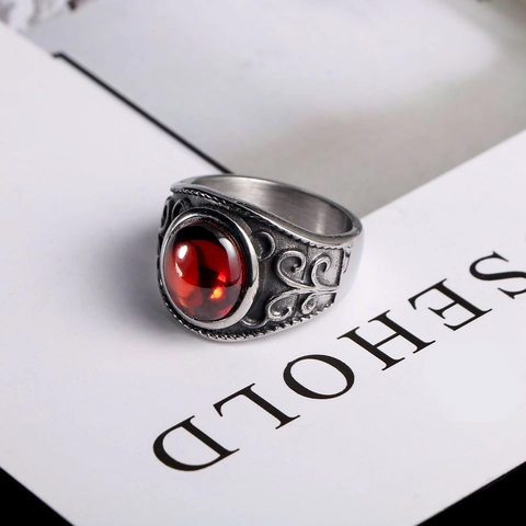Vintage Titanium Steel Men's Ring With Oval Red Rhinestone Antique Silver Baroque Engraved Band Ring Hip Hop Jewelry