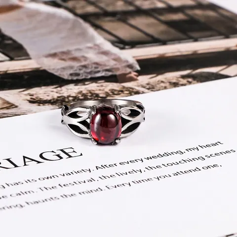 Anello in Acciaio al Titanio Vintage per Donna Intarsiato con Pietra di Sabbia Blu e Strass Design Traforato Lucidato Gioielli