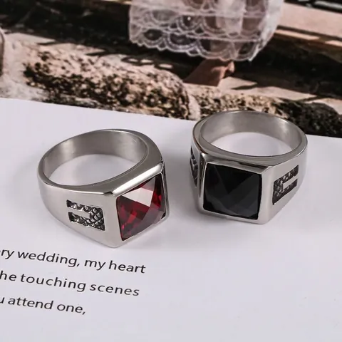 Vintage Stainless Steel Square Rhinestone Signet Ring For Men Women Retro Geometric Polished Finger Jewelry Party Accessory