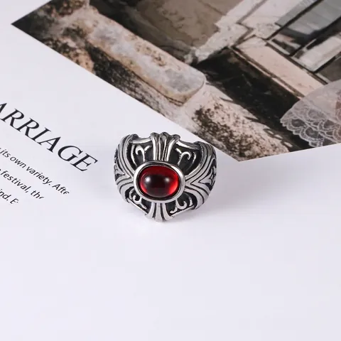 Anello in Acciaio al Titanio Gotico Vintage per Uomo Donna Punk Ovale Rosso Nero Pietra Sintetica Croce Rilievo Anello Gioielli