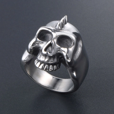Anello Teschio in Acciaio al Titanio Vintage Con Punte Punk Rock Gothic Gioielli da Uomo Band Anello Retro Colore Argento