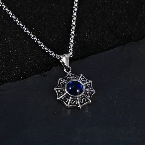 Retro Titanium Steel Round Plate Pendant Necklace For Unisex Blue Zirconia Ancient Totem Radiating Pattern Jewelry