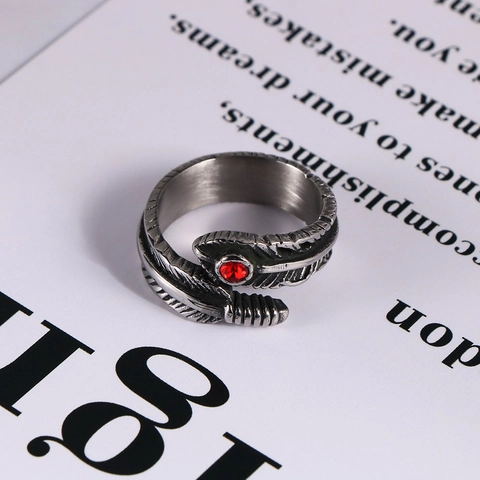 Vintage Gotische Veer Open Ring Voor Mannen Titanium Staal Rode Strass Verstelbare Punk Biker Sieraden Vingering