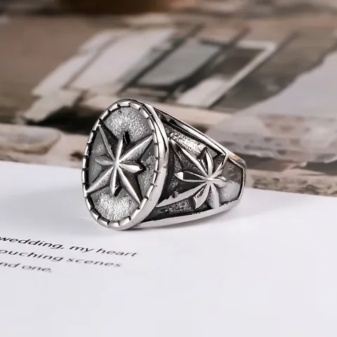 Retro Titanium Steel Star Compass Ring Distressed Oxidized Signet Ring Punk Biker Fashion Hand Jewelry For Men Unisex