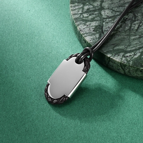 Collier Pendentif Géométrique en Acier Inoxydable Minimaliste pour Hommes Chaîne en Corde de Cuir Tressée Bijoux