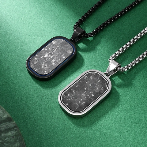 Collar con Colgante de Fibra de Carbono y Acero de Titanio para Hombre Estilo Industrial Hip Hop Placa Militar Joyería