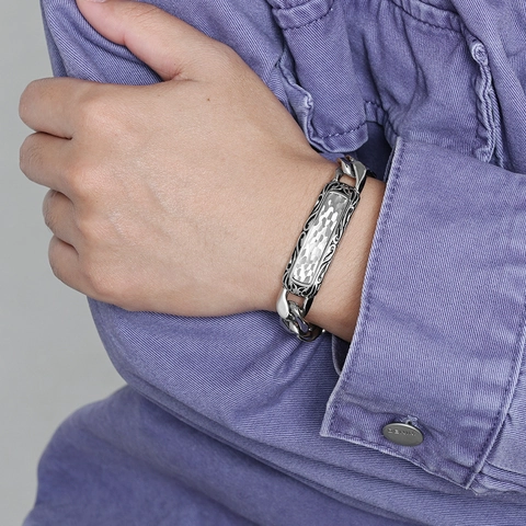 Bracciale da Uomo in Acciaio Inossidabile con Texture Martellata Catena Cubana Retrò con Motivo Intagliato Piastra ID Gioielli Biker