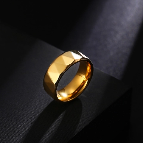 Bague Homme Simple en Acier Inoxydable Anneau Géométrique Facetté Style Faux Acier au Tungstène Plqué Or Bleu Bijou de Mode
