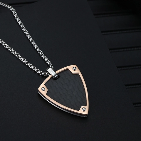 Retro Stainless Steel Shield Hip Hop Pendant Necklace For Men Carbon Fiber Texture Rivet Punk Industrial Jewelry Gift
