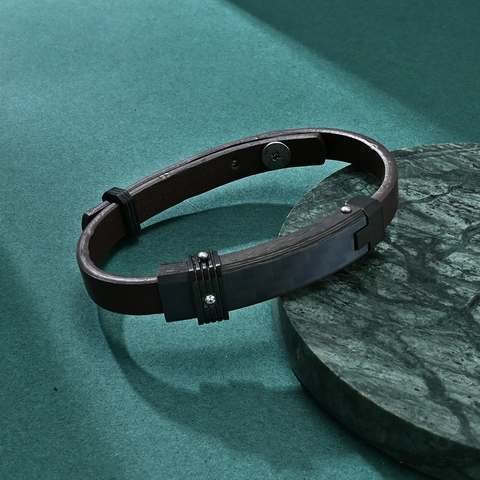 Bracciale Intrecciato in Pelle Multistrato da Uomo Fibbia Magnetica in Acciaio al Titanio Strass Punk Gioielli alla Moda