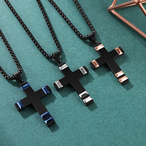 Collier Pendentif Croix en Acier Inoxydable pour Hommes Facette Pyramide Bicolore Hip Hop Streetwear Bijoux Accessoires