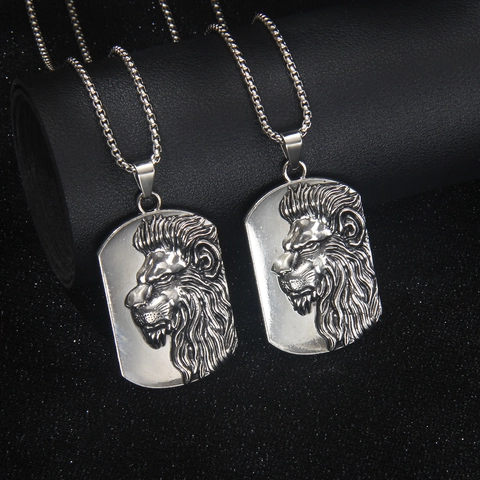 Collana da Uomo con Pendente a Targhetta Quadrata e Rilievo Testa di Leone in Acciaio Inossidabile Catena Veneziana Gioielli Hip Hop