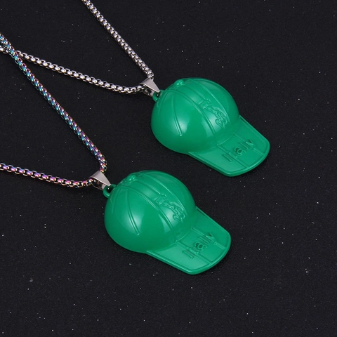 Collar Con Colgante de Gorra de Béisbol Verde Divertido para Hombre Mujer Hip Hop de Acero Inoxidable Aleación Regalo de Bromas