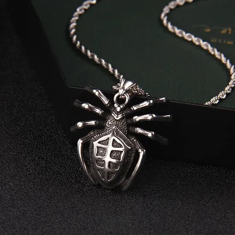 Punk Gothic Stainless Steel Spider Pendant Necklace Retro Silver Animal Spider Necklace For Men Women Dark Style Jewelry