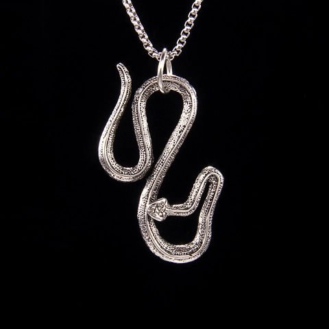 Vintage Oversized Snake Pendant Necklace For Men Women Hip Hop Fashion Stainless Steel Chain Alloy Animal Jewelry
