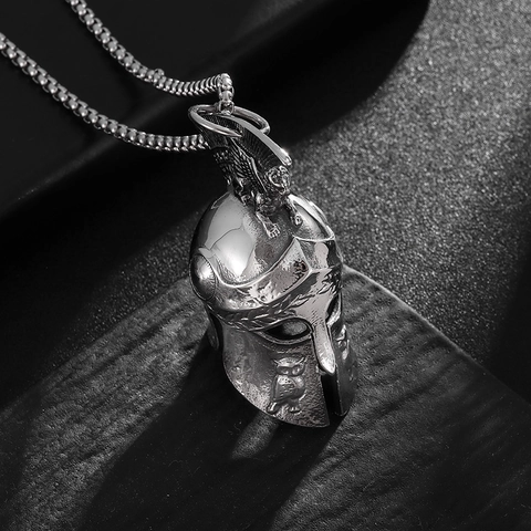 Collana con Pendente Elmo Spartano Medievale Retrò in Acciaio al Titanio Antico Guerriero Greco Biker Gioielli per Uomo