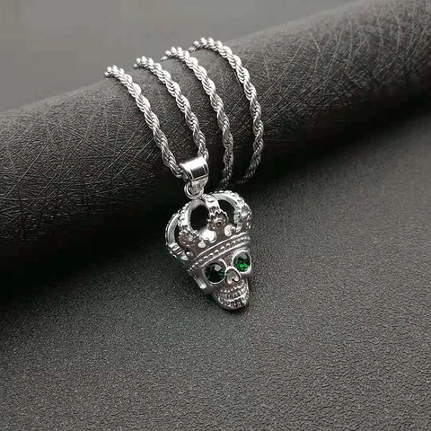 Collana con Ciondolo a Teschio con Corona in Acciaio Inossidabile Occhi di Strass Verdi Gioielli Gotici Hip Hop Oro Argento Ciondolo Teschio Re