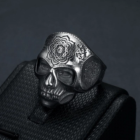 Vintage Punk Edelstahl Totenkopf Ring Für Herren Geschnitzte Mandala Gothic Biker Schmuck Dominante Halloween Fingerring Geschenk