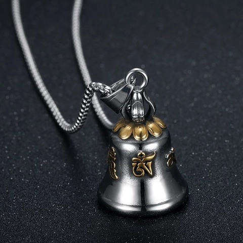 Collana con Pendente a Campana in Acciaio al Titanio Vintage Bicolore Placcato Oro Mantra Sanscrito a Sei Caratteri