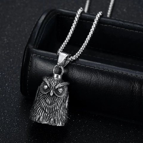 Collana con Ciondolo Campanello Gufo in Acciaio Inossidabile Vintage per Uomo Donna Punk Gotico Moto Portafortuna Gioielli