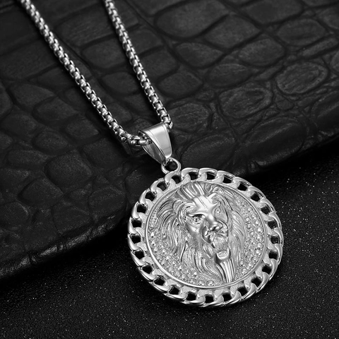 Collana con Pendente a Testa di Leone in Acciaio Inossidabile Hip Hop per Uomo Colore Oro Acciaio Tondo Rilievo Animale Gioielli