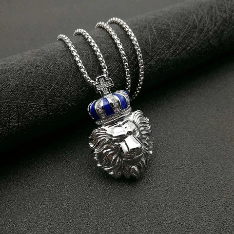 Collar de Acero Inoxidable Hip Hop Cabeza de León Colgante de Corona con Esmalte Azul y Strass Joyería Chapada en Oro y Plata