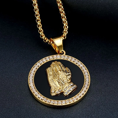 Hip Hop Titanium Steel Praying Hands Pendant Necklace Round Rhinestone Relief Religious Medallion For Men Women Jewelry