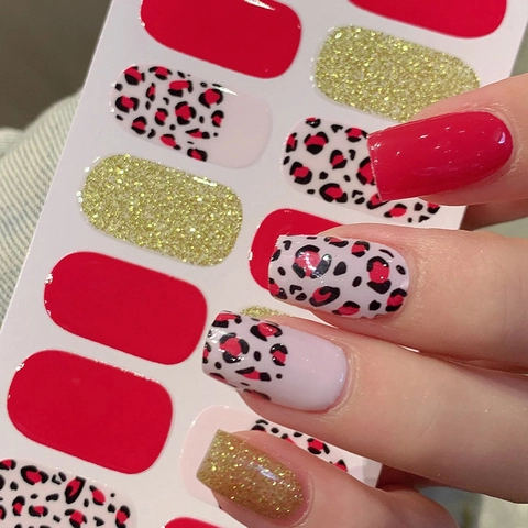 Adesivi per Unghie a Cuore con Stampa Leopardata Rossa Impermeabili Autoadesivi Oro Glitter Nail Art Decals per Donna Moda