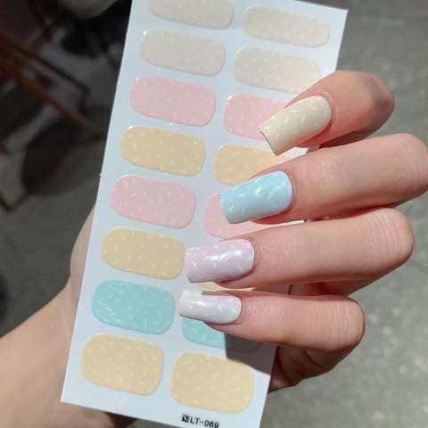Autocollants Ongles Couleur Macaron Candy LT-069 Auto-Adhésifs Enveloppement Complet Points Blancs Imprimés Minimalistes Femme