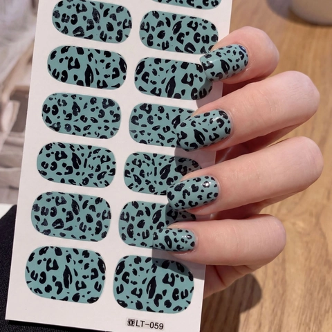 Moderne Minzgrün Leopardenmuster Full Cover Nagelaufkleber Tiermuster Selbstklebende Nail Art Wraps Für Damen DIY Maniküre