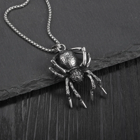 Collana con Ciondolo a Forma di Ragno Gotico Vintage Acciaio Inossidabile Punk Hip Hop Gioielli Animali per Uomo Donna Regalo