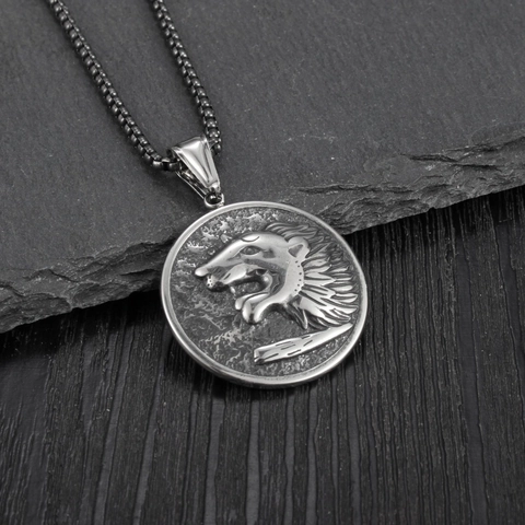 Hip Hop Retro Lion Head Round Pendant Necklace For Men Stainless Steel Antiqued Silver Animal Relief Jewelry Gift